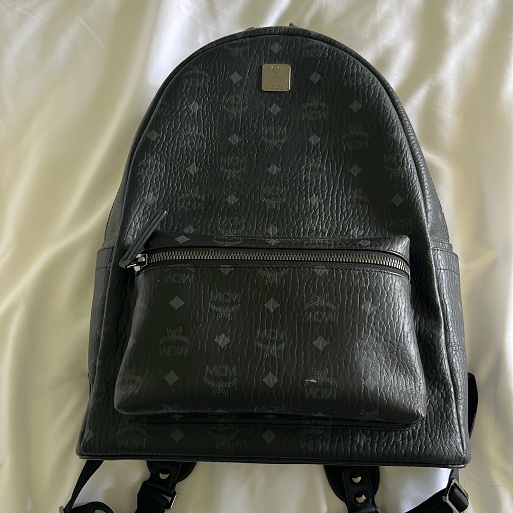 Medium stark backpack